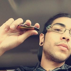 Meet your Posher, Max